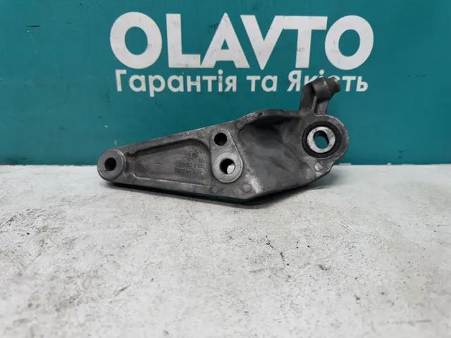 Кронштейн подушки (опори) двигуна, задньої 2706068 SASIC
