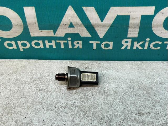 Рампа форсунок системи упорскування палива 3M5Q9D280AC FORD