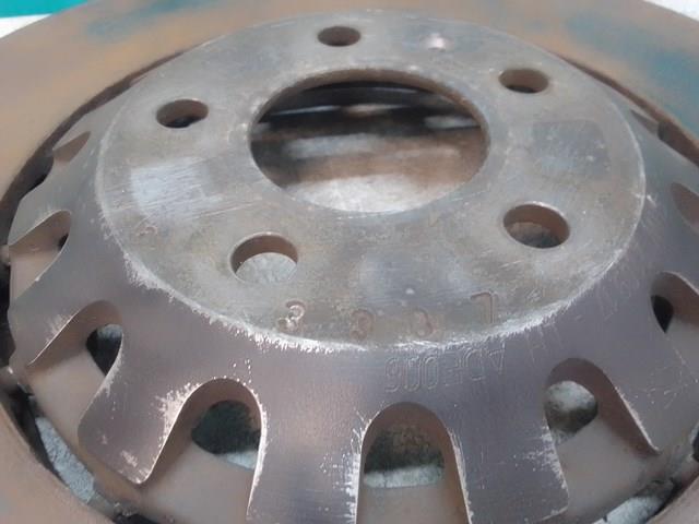 Диск переднього гальма 4M0615301AS VAG