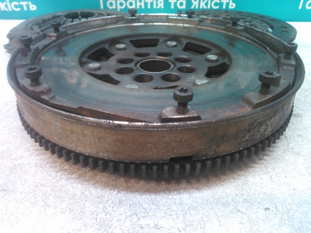 Маховик із зубчастим ободом в зборі 55570196 OPEL