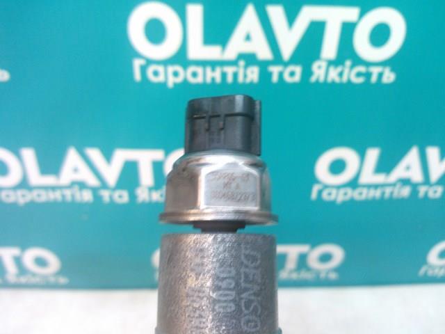 Паливна рампа 55584473 OPEL