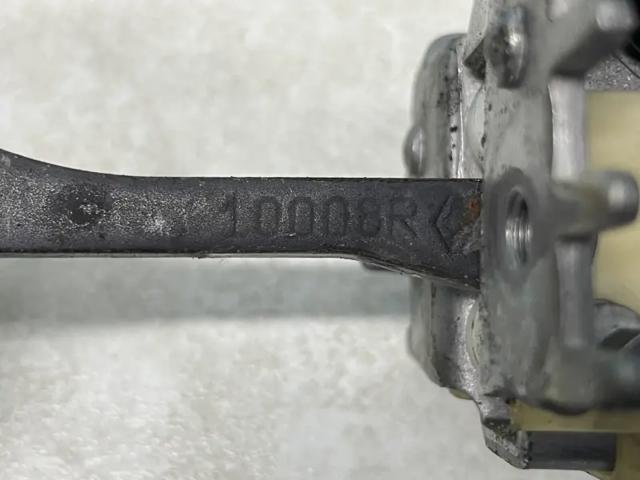 Обмежувач відкриття дверей, передній 804310008R RENAULT