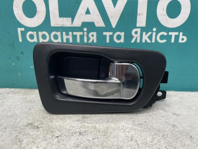 Ручка передньої двері внутрішня права 80670JD00A NISSAN