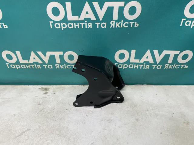 Кронштейн подушки (опори) двигуна, задньої 8200044920 RENAULT