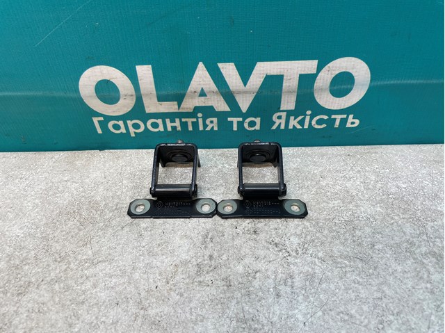 Петля задньої багажної, 3/5 -ої двері 8200270332 RENAULT