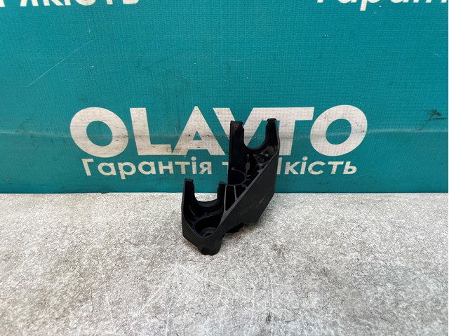 Кронштейн кріплення троса КПП 8200274577 RENAULT