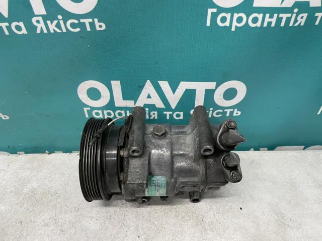 Компресор кондиціонера 8200315744 RENAULT