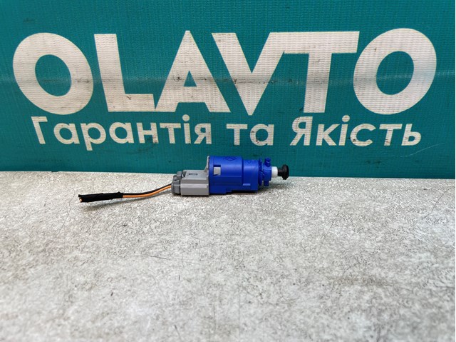 Лягушка стоп-сигналу 8200371582 RENAULT