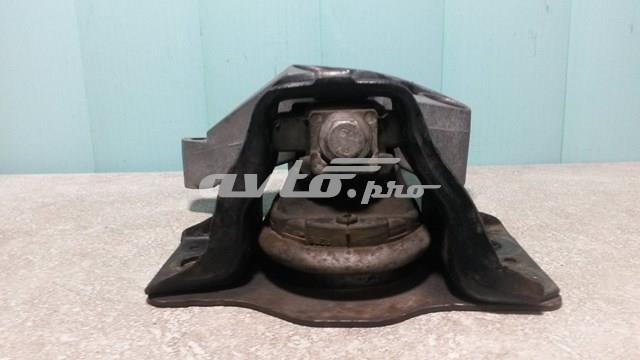 Права подушка мотора 8200592642 RENAULT