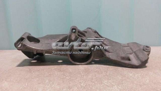 Кронштейн генератора 8200669495 RENAULT