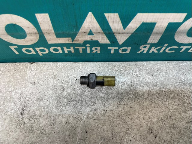 Датчик тиску масла 8200670467 RENAULT