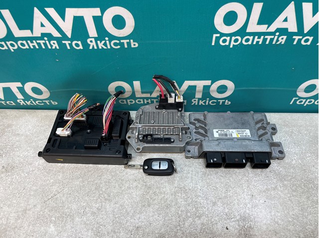 Блок двигуна 8200700600 RENAULT