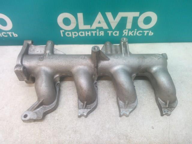 Колектор впускний 8200780072 RENAULT