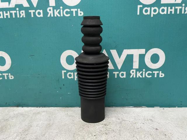 Відбійник на задні амортизатори 8200814709 RENAULT