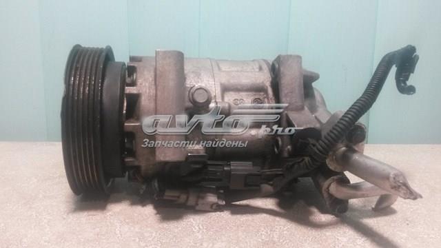 Компресор кліматичної установки 926002352R RENAULT