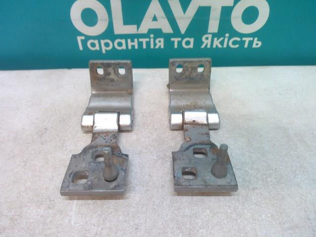 Петля задньої (двостулкової) двері, права нижня 9T1AV42982AA FORD