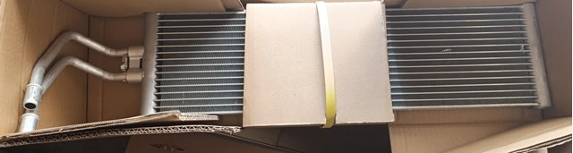 Радіатор охолодження, АКПП 06013764 VAN WEZEL