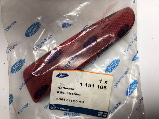 Правий катафот бампера 1151166 FORD