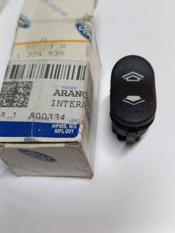 Кнопка підйомника заднього скла 1324939 FORD
