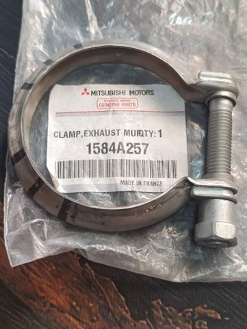 Хомут кріплення глушника передній 1584A257 MITSUBISHI