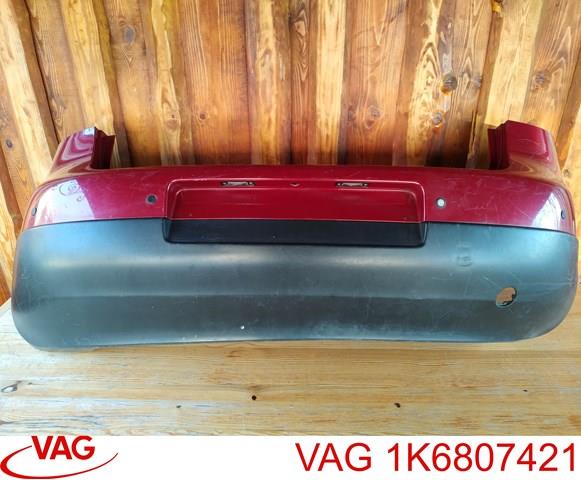 Бампер задній 1K6807421 VAG