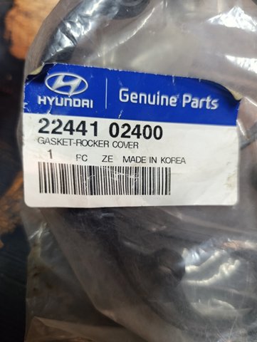 Прокладка клапанної кришки двигуна 2244102400 HYUNDAI