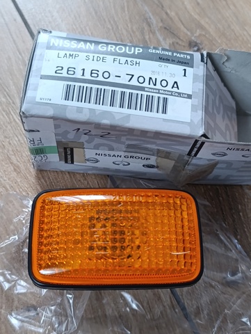 Повторювач повороту в крило 2616070N0A NISSAN