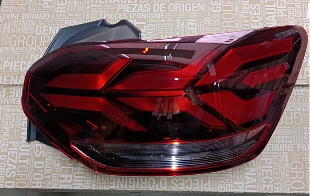 Задній правий стоп 265501832R RENAULT