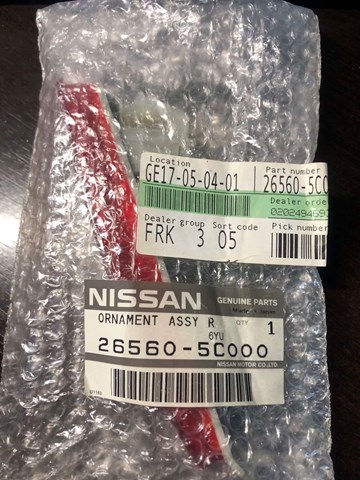Правий катафот бампера 265605C000 NISSAN