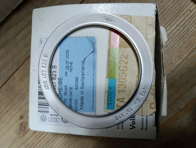 Маточина колеса передня 4D0407623B VAG