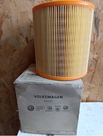 Автомобільний фільтр повітря 4F0133843A VAG