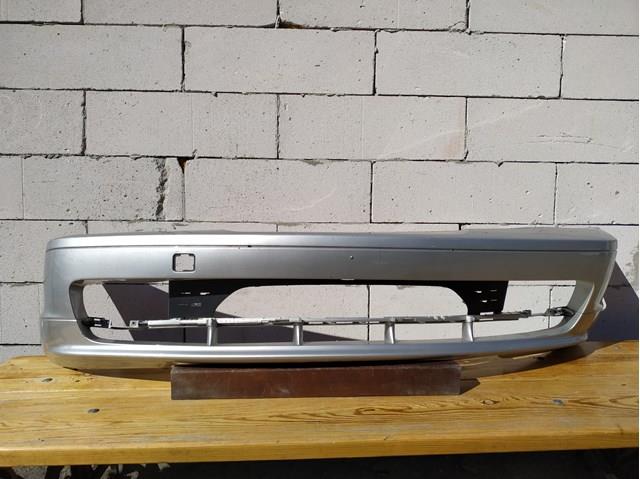 Бампер передній 51118195292 BMW