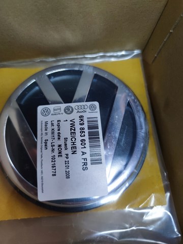 Емблема на кришку багажника, фірм.значок 6K9853601A VAG
