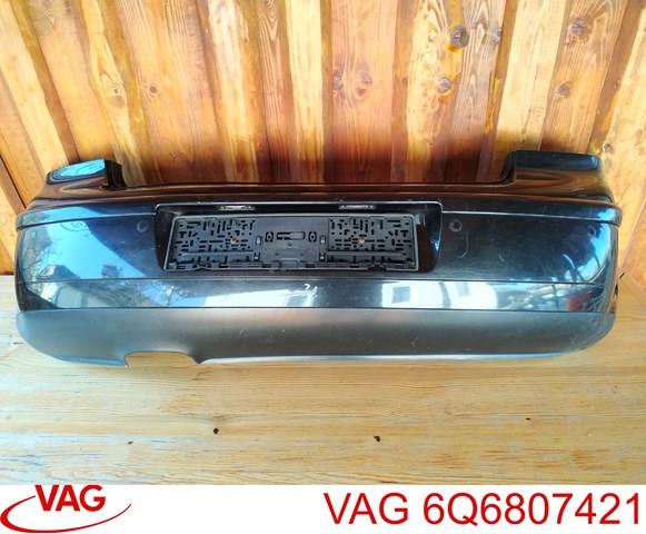 Бампер задній 6Q6807421 VAG