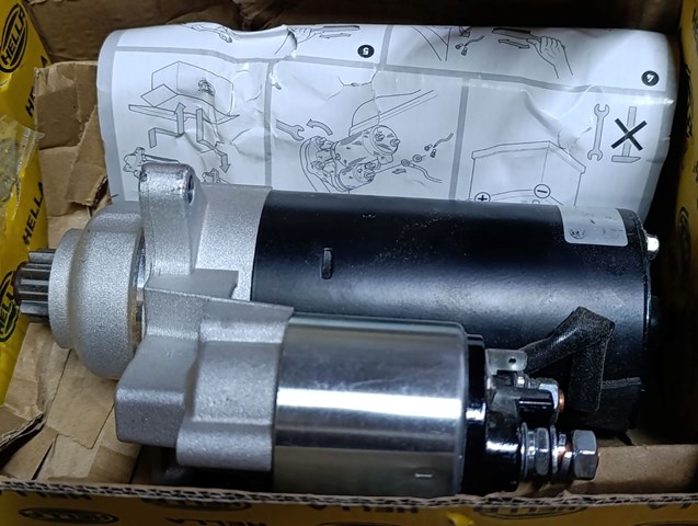 Стартер двигуна 8EA011611051 HELLA