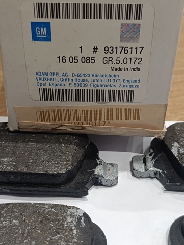 Передні гальмівні колодки 93176117 GM