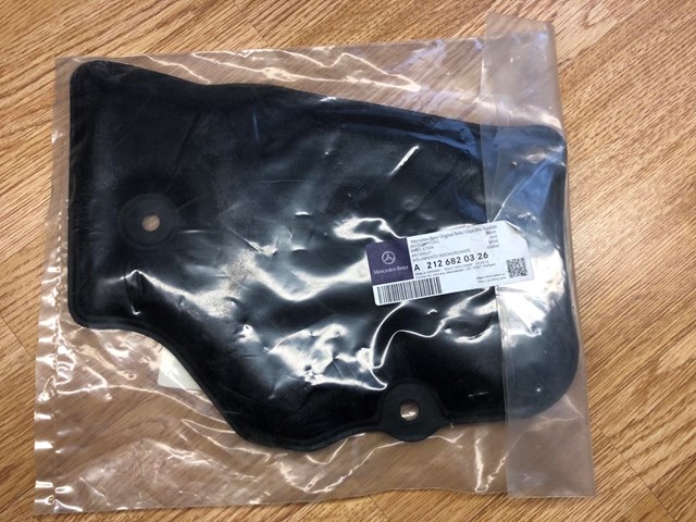 Шумка капота A2126820326 MERCEDES
