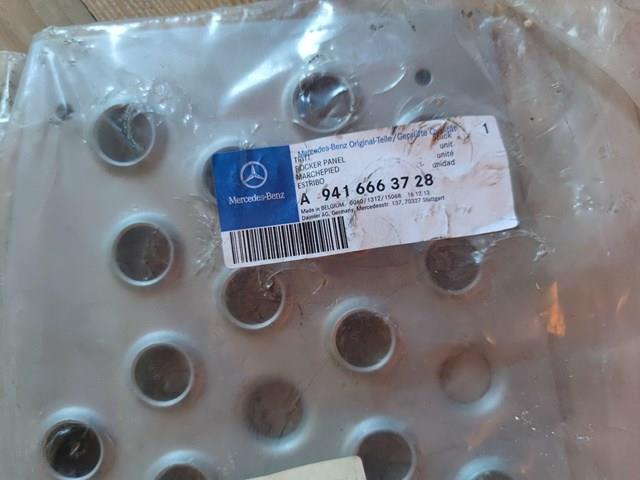 Надставка двері передньої A9416663728 MERCEDES