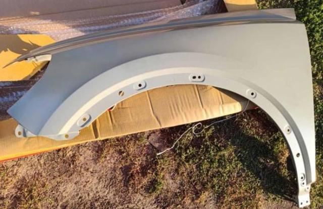 Переднє ліве крило PAD10091AL SIGNEDA