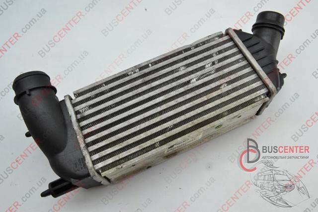 Охолоджувач наддувочного повітря 1440010980 FIAT