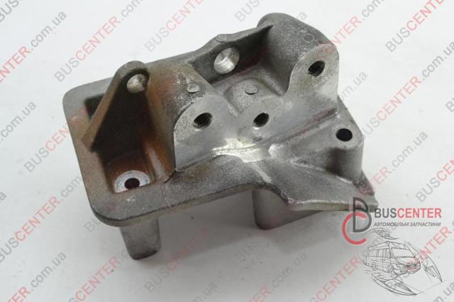 Кронштейн подушки (опори) двигуна, правої 55195033 FIAT
