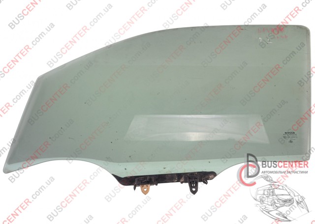 Скло водійських дверей 80301EB300 NISSAN