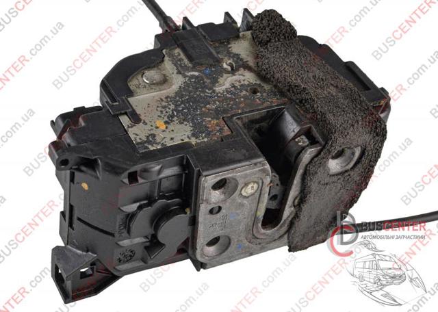 Замок двері правої передньої 805020006R RENAULT