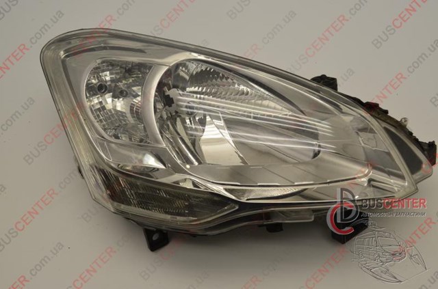 Фара передня права 9682828180 PEUGEOT