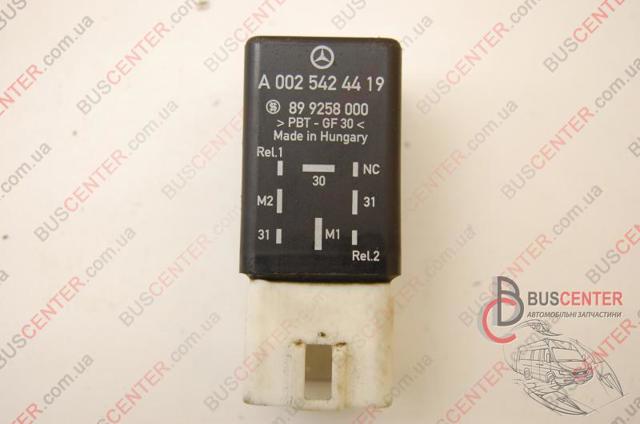 Блок управління вентилятором A0025424419 MERCEDES