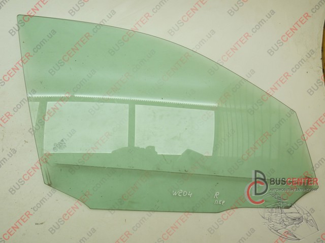 Скло пасажирських дверей A2047250210 MERCEDES