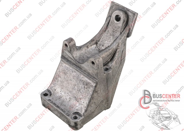 Кронштейн подушки (опори) двигуна, лівої A6122230204 MERCEDES