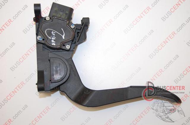 Педаль газу (акселератора) A9013000404 MERCEDES