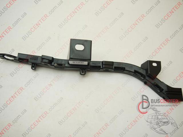 Праве кріплення переднього бампера A9068890114 MERCEDES