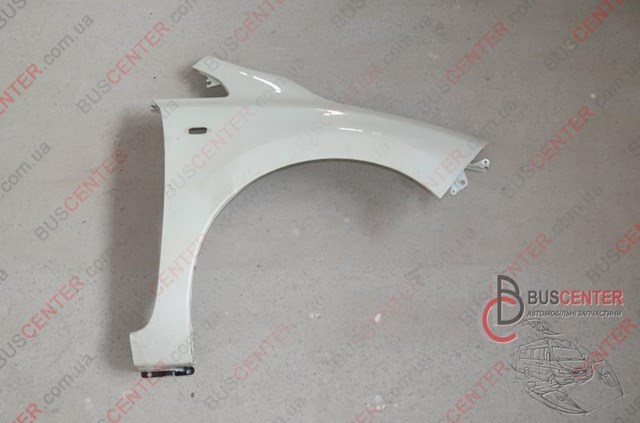 Переднє праве крило FCA003NAMA NISSAN